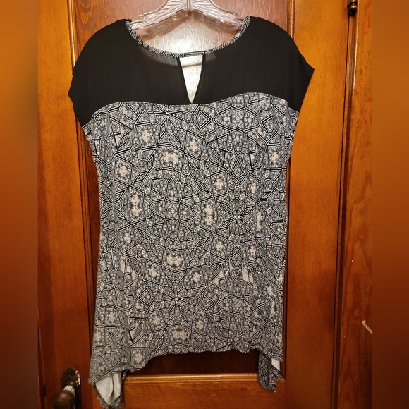 Jaclyn Smith Shirt - Picture 4 of 4